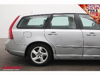 Volvo V-50 1.6 D2 S/S Kinetic Cruise Navi Clima Leder SHZ PDC picture 6
