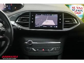 Peugeot 308 SW 1.2 PureTech Allure Avantage Cruise Navi Clima Apple/Android Virtual Camera PDC picture 14