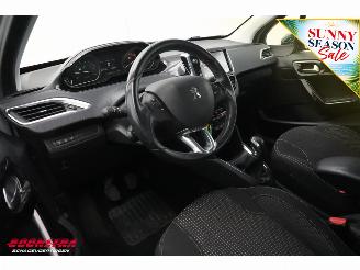Peugeot 208 1.2 PureTech Allure Apple/Android Navi Clima Cruise Camera 64.916 km! picture 16