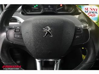 Peugeot 208 1.2 PureTech Allure Apple/Android Navi Clima Cruise Camera 64.916 km! picture 17