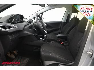 Peugeot 208 1.2 PureTech Allure Apple/Android Navi Clima Cruise Camera 64.916 km! picture 14