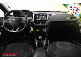 Peugeot 208 1.2 PureTech Allure Apple/Android Navi Clima Cruise Camera 64.916 km! picture 12