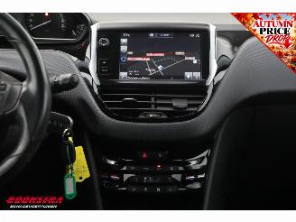 Peugeot 208 1.2 PureTech Allure Apple/Android Navi Clima Cruise Camera 64.916 km! picture 13
