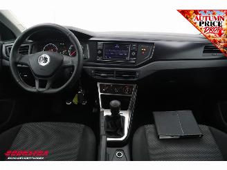 Volkswagen Polo 1.0 MPI Trendline Bluetooth Airco Cruise picture 11