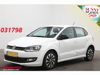 Unfallwagen Volkswagen Polo 1.0 BlueMotion Edition 5-DRS Navi Airco Cruise 2016/8