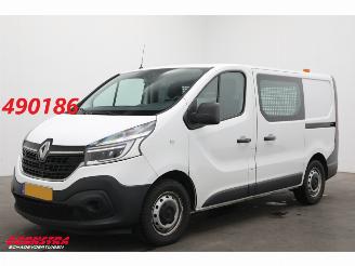 krockskadad bil bedrijf Renault Trafic 2.0 dCi 120 L1-H1 Comfort 2X Schuifdeur LED Navi Airco Cruise PDC AHK 2021/12