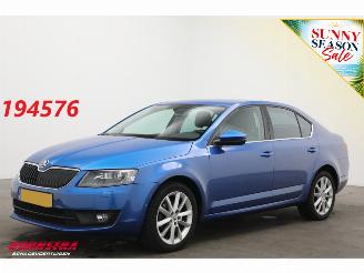 occasion passenger cars Skoda Octavia 1.2 TSI Greentech Style Canton Navi Clima Cruise SHZ PDC 2015/7