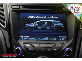 Hyundai I-40 Wagon 2.0 GDI i-Vision Pano Leder Navi Clima Cruise Camera SHZ PDC AHK picture 18