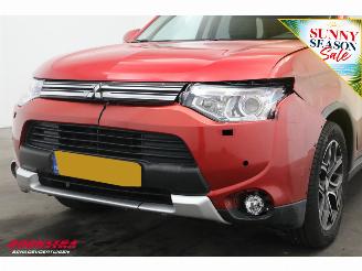 Mitsubishi Outlander 2.0 PHEV 4WD Limited Edition X-Line Schuifdak Leder Navi Clima Cruise Camera AHK picture 9