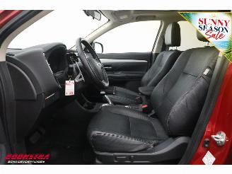 Mitsubishi Outlander 2.0 PHEV 4WD Limited Edition X-Line Schuifdak Leder Navi Clima Cruise Camera AHK picture 14