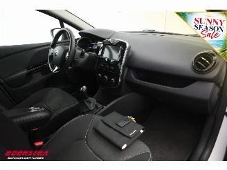 Renault Clio Estate 0.9 TCe Expression Navi Cruise Airco Bluetooth picture 16