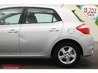 Toyota Auris 1.8 Full Hybrid Aspiration Navi Cruise Clima Bluetooth 105.627 km! picture 5