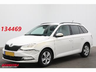 Vaurioauto  passenger cars Skoda Fabia Combi 1.4 TDI DSG Ambition Business Navi Cruise Airco Bluetooth PDC 2017/2