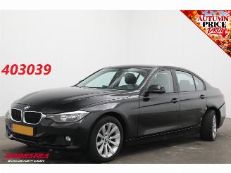 krockskadad bil auto BMW 3-serie 320i AUT Executive Navi Cruise Clima PDC AHK 152.512 km! 2012/6