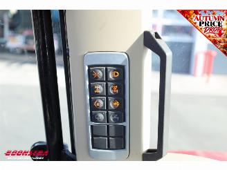 Massey Ferguson  MF 6712 S BY 2018 3.491 Uur Dyna 4 Airco Fronthef Lucht BY 2018 3.491 Uur!! picture 23