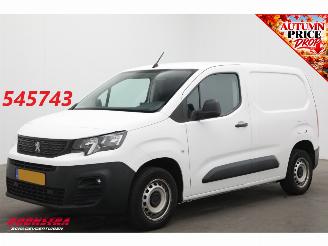 krockskadad bil bedrijf Peugeot Partner 1.5 BlueHDI Premium Cruise Airco Apple/Android PDC 2021/11