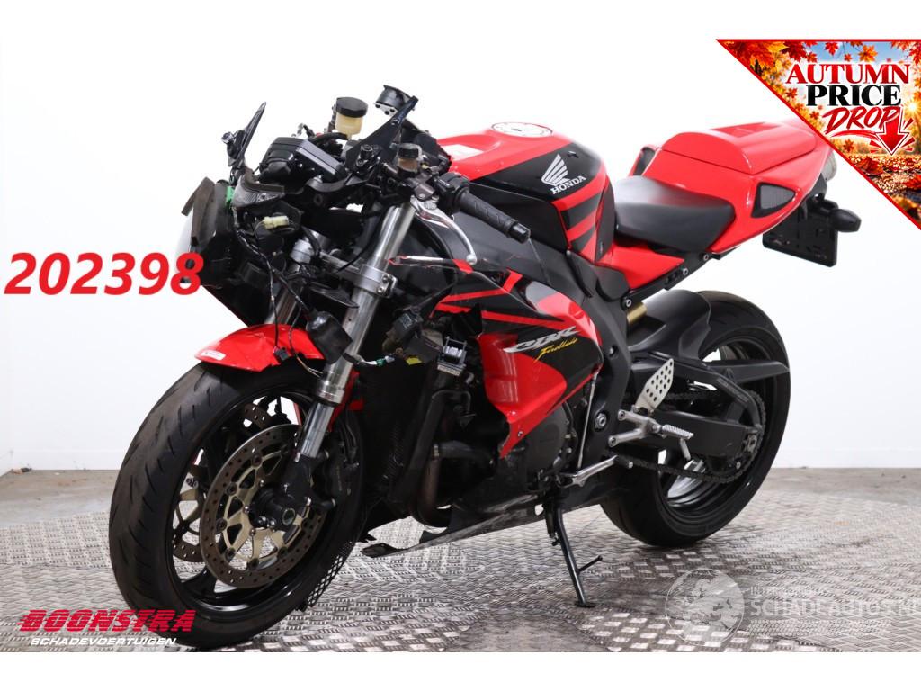 Honda  CBR 1000RR Fireblade Leo Vince 26.807 km!