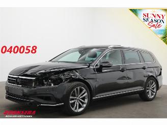 Vaurioauto  passenger cars Volkswagen Passat Variant 2.0 TDI 200 PK DSG R-Line Pano LED ACC ErgoComf. Camera AHK 2023/2