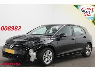Vaurioauto  passenger cars Volkswagen Golf 1.0 TSI Life Virtual ACC Apple/Android Clima PDC 2020/10