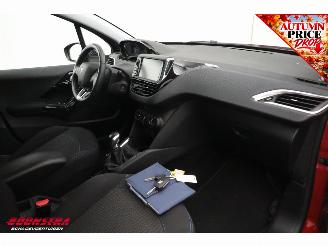 Peugeot 208 1.2 PureTech Signature Cruise Navi Airco Apple/Android PDC picture 14
