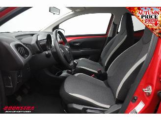 Toyota Aygo 1.0 VVT-i x-joy 5-drs Bluetooth Clima Cruise 63.169 km! picture 20