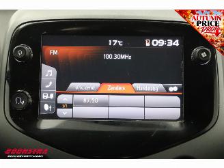 Toyota Aygo 1.0 VVT-i x-joy 5-drs Bluetooth Clima Cruise 63.169 km! picture 26