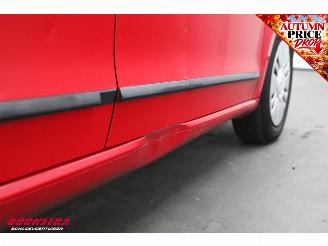 Volkswagen Up! 1.0 move up! BlueMotion 5-drs Airco 168.905 km! picture 7