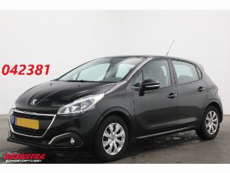 škoda osobní automobily Peugeot 208 1.2 PureTech Blue Lease Cruise Airco Apple/Android PDC 2018/7