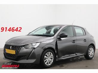 Damaged car Peugeot 208 1.2 PureTech Active Cruise Airco Apple/Android 2023/3