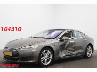 Vaurioauto  passenger cars Tesla Model S 70D Pano ACC Leder Memory SHZ Virtual Camera PDC AHK 2015/12