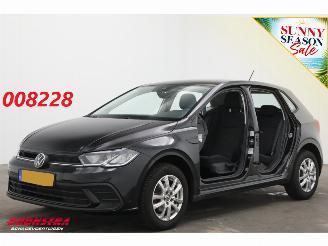krockskadad bil auto Volkswagen Polo 1.0 MPI Teilediebstahl Edition Cruise Airco Virtual Apple/Android PDC 2025/10
