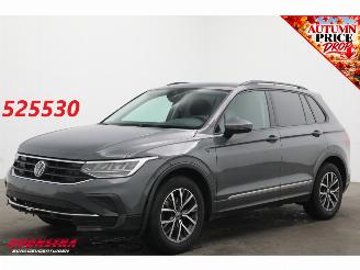 Schadeauto Volkswagen Tiguan 2.0 TDI DSG Life Business ACC Navi Clima Camera PDC 2022/7
