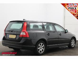 Volvo V-70 2.0D Kinetic Cruise Navi Clima Leder PDC picture 3