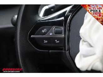 Peugeot 2008 1.2 PT Aut. Allure Cruise Navi Clima Virtual Apple/Android Camera PDC picture 22