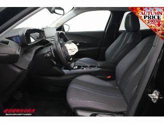 Peugeot 2008 1.2 PT Aut. Allure Cruise Navi Clima Virtual Apple/Android Camera PDC picture 19