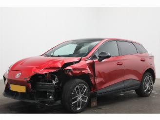 Coche accidentado MG MG4 Trophy Extended Range 77 kWh ACC Navi Clima LrHZ Apple/Android Camera PDC 2024/10