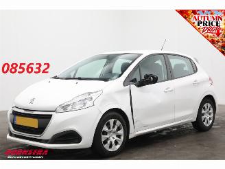 skadebil auto Peugeot 208 1.2 PureTech Like Cruise Airco Bluetooth 2018/10