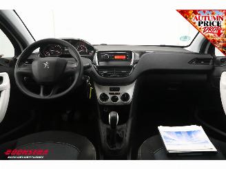 Peugeot 208 1.2 PureTech Like Cruise Airco Bluetooth picture 17