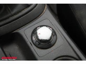 Isuzu D-Max 2.5 4X4 Extended Cab L Airco LMV picture 22