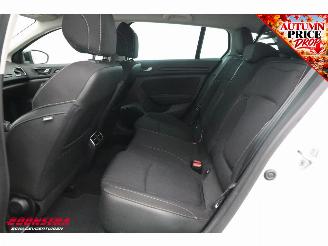 Renault Mégane Estate 1.3 TCe Limited Cruise Navi Clima Bluetooth PDC AHK picture 17