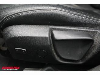 BMW 3-serie 320i High Executive Sport Cruise Navi Clima SHZ Bluetooth PDC picture 17