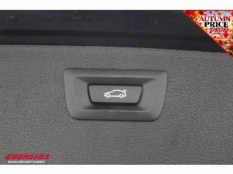 BMW 3-serie 320i High Executive Sport Cruise Navi Clima SHZ Bluetooth PDC picture 19