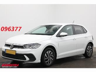 Voiture accidenté Volkswagen Polo 1.0 TSI Life Edition ACC Airco Virtual Apple/Android PDC 2024/9