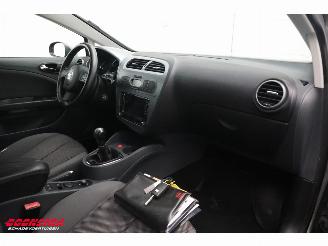 Seat Leon 1.6 Stylance Cruise Clima Bluetooth PDC Org.NL + NAP picture 5