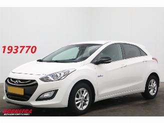 škoda osobní automobily Hyundai I-30 1.6 GDI Go! Cruise Navi Clima Bluetooth Camera PDC 2015/2