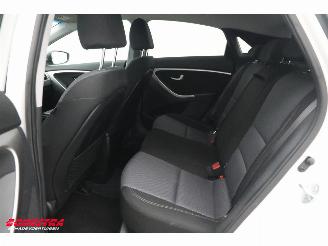 Hyundai I-30 1.6 GDI Go! Cruise Navi Clima Bluetooth Camera PDC picture 21
