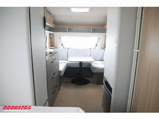 Burstner  Averso 465 TS B66 Rondzit Frans bed picture 8
