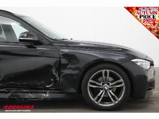BMW 3-serie 318i Aut. M-Sport PDC Navi Clima LED LMV HIFI picture 9