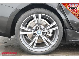 BMW 3-serie 330e High Executive HUD Pano Memory Camera SHZ Leder LED picture 6