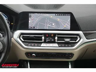 BMW 3-serie 330e High Executive HUD Pano Memory Camera SHZ Leder LED picture 17